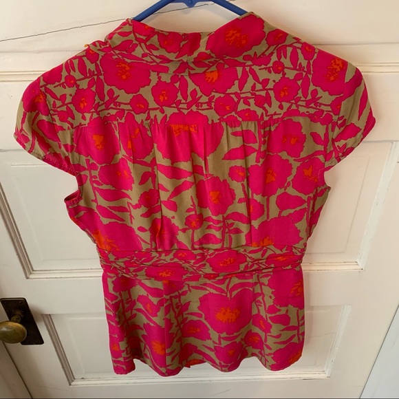 Nanette Lepore 100% Silk Made in USA Fuchsia Pink Floral Cap Sleeve Wrap Shirt - Picture 8 of 11